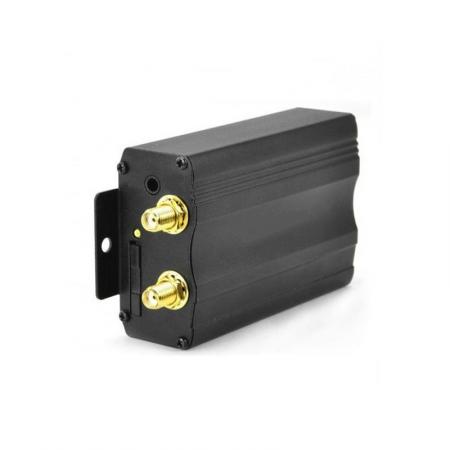 GPS Tracker - Tracking type: SMS, Merk: Globaltrace - G260, Batterij  levensduur: 3 dagen, Voeding: Accu, 12 of 24 Volt, Afmetingen: 92 x 75 x 21  mm.