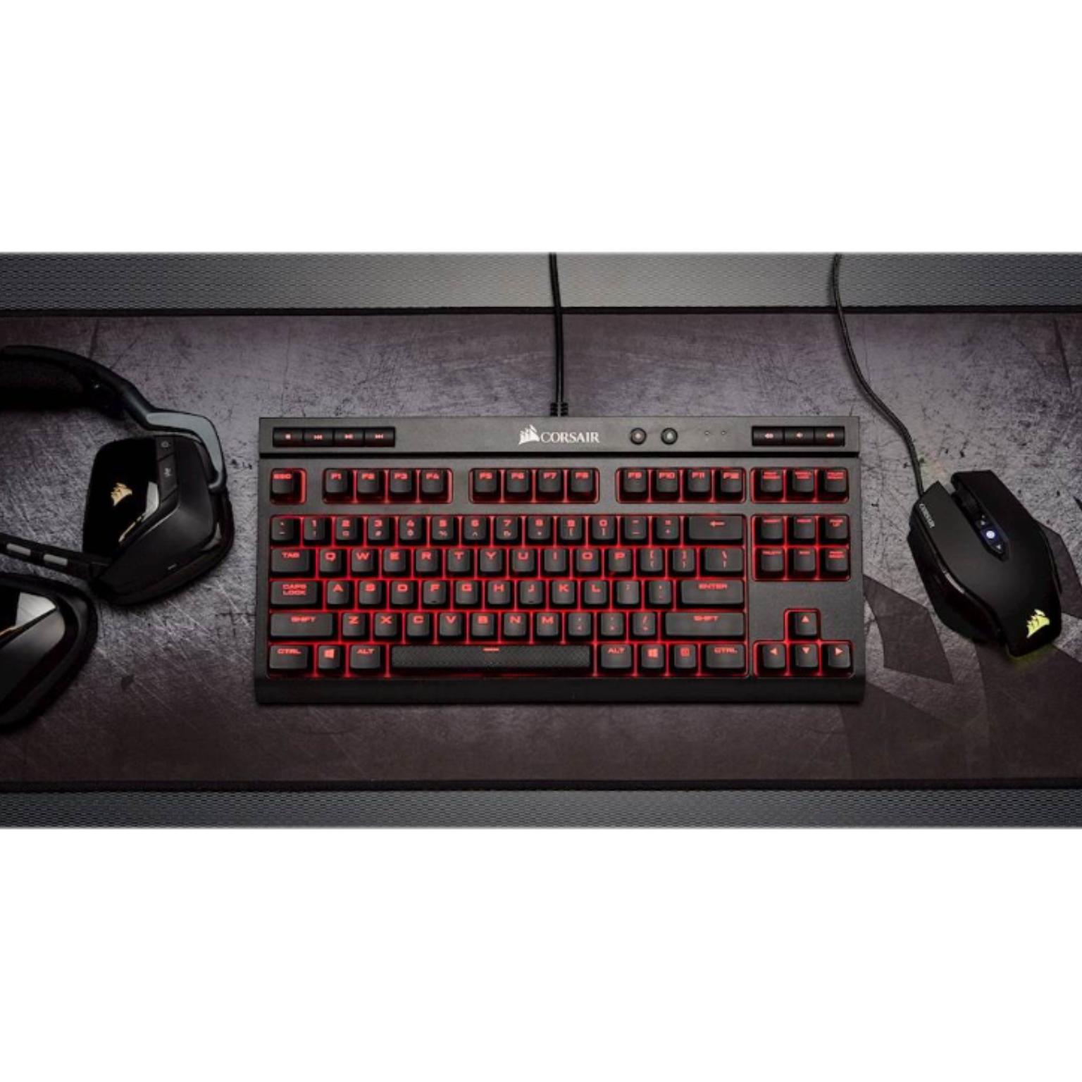 Bedraad gaming toetsenbord - - Merk: Corsair K63 compact, Indeling: QWERTY - Cherry Red, Aansluiting: Bedraad USB, Extra: 1.8m.