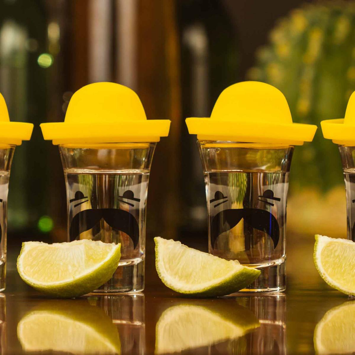 Shotglaasjes Met Sombrero Thumbs Up thumbs up kopen in de aanbieding