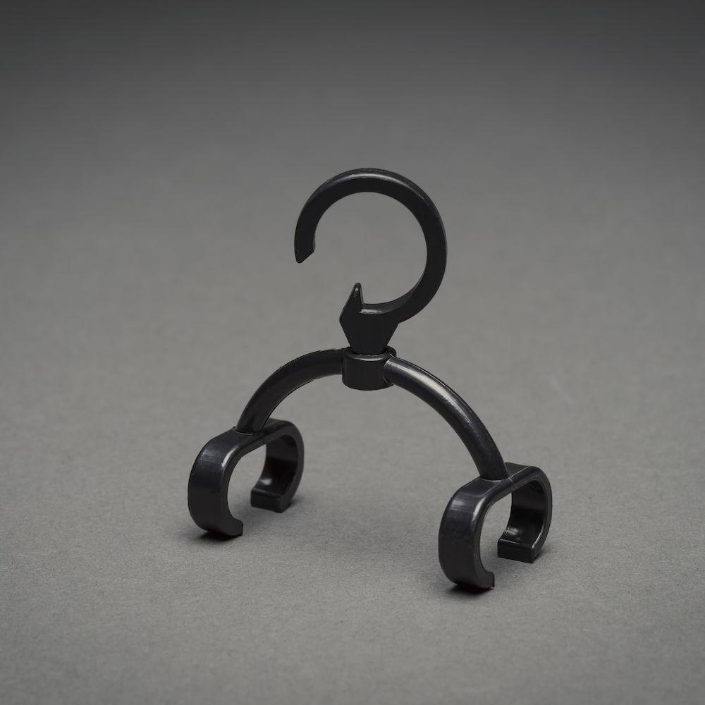Hanger light set w thick cable